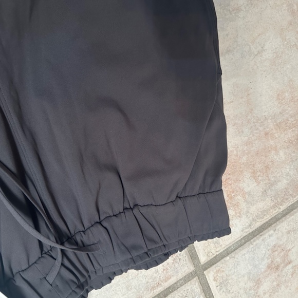 New Lululemon Stretch HR Jogger in grey sage - Picture 14 of 14